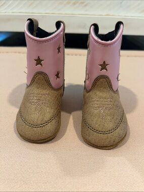 NWOT Boot Barn Lia Poppet Infant Pink and Brown Western Star Cowboy Shoes